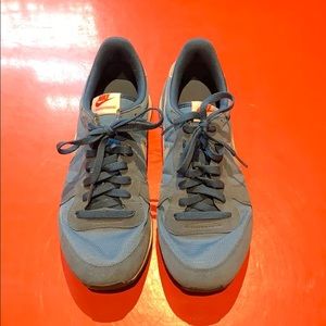 Nike Internationalist Retro Running Shoes